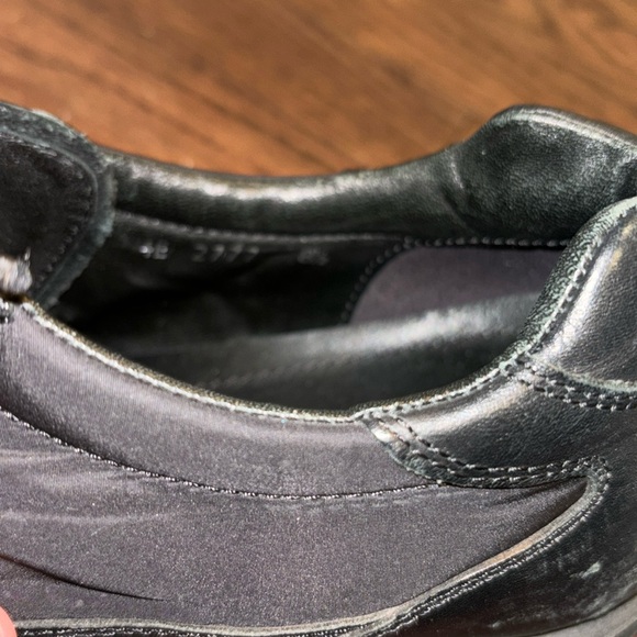 Prada sneakers size 8.5 barely worn 4E 2777 - Picture 6 of 7